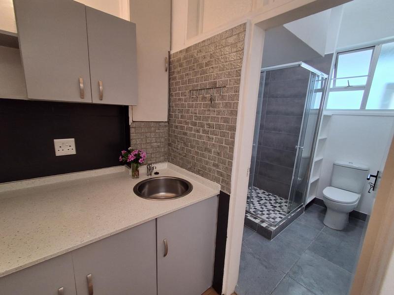 0 Bedroom Property for Sale in Sea Point Western Cape